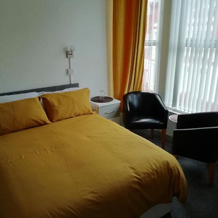 The Shining Diamond Bed & Breakfast Blackpool Luaran gambar